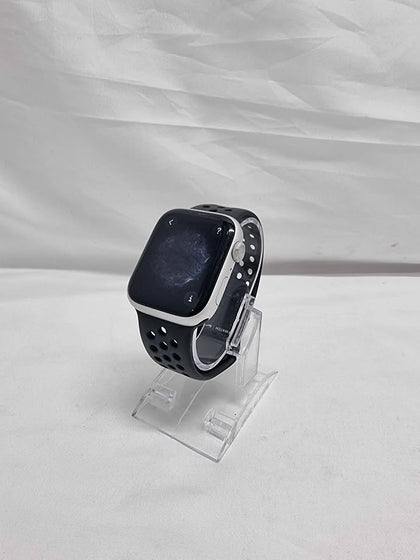 Apple Smart Watch Series 8 (GPS) - 45mm - Silver Aluminium - Includes Black Nike Sport Strap