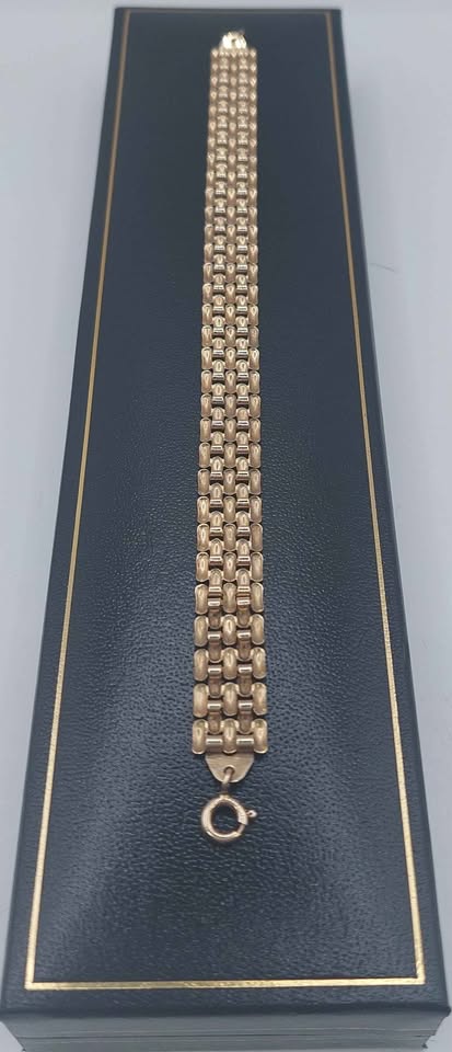 9ct Yellow gold bracelet full Hallmarked 6.0g Boxed 7