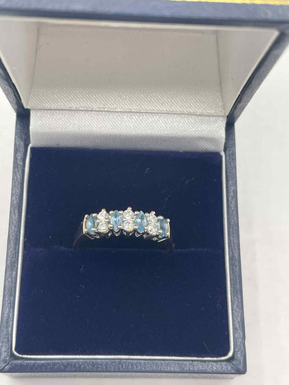 9ct Gold Ring With Clear and Blue Stones - O