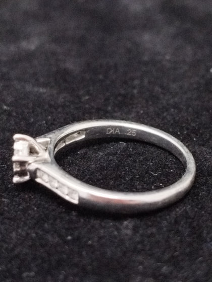 9ct Diamond Ring Size J
