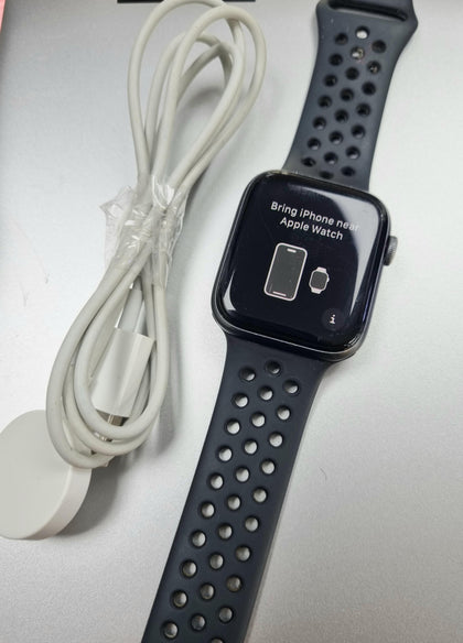 Apple Watch Series 6 Nike 44mm Black Band
