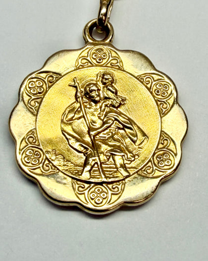 9ct yellow gold St. Christopher pendant with 22