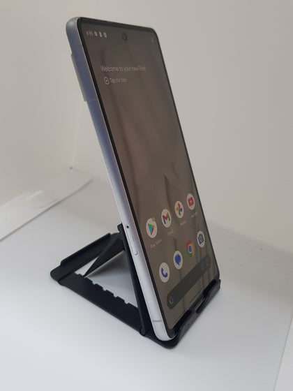 Google Pixel 7 256 GB , white  Unlocked, Unboxed- small crack to the back of the phone