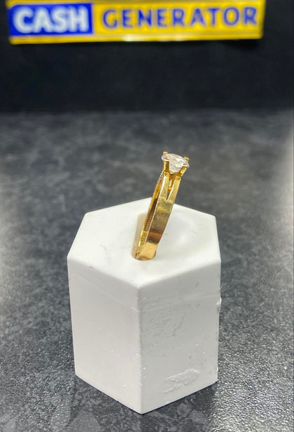 21ct Gold Ladies C/Z Ring (Size O) 3.55g