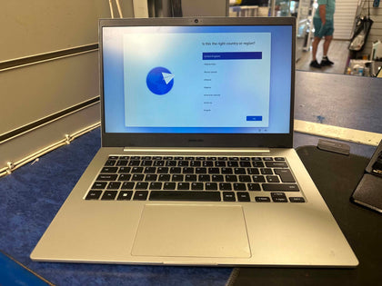SAMSUNG GO BOOK LTE - 125gb