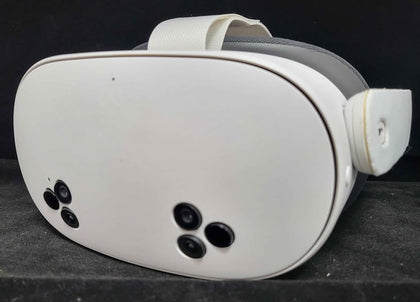 Meta Quest 3S VR Headset (With Controllers) - 128GB