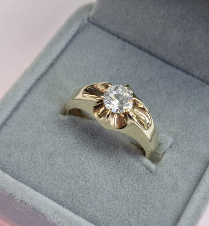 9ct gold ring cz stone size S1/2