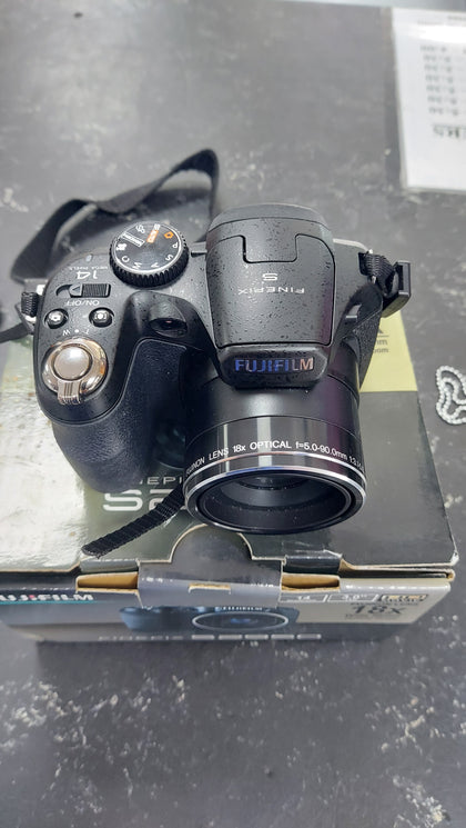 Fuji FinePix S2950 14M,