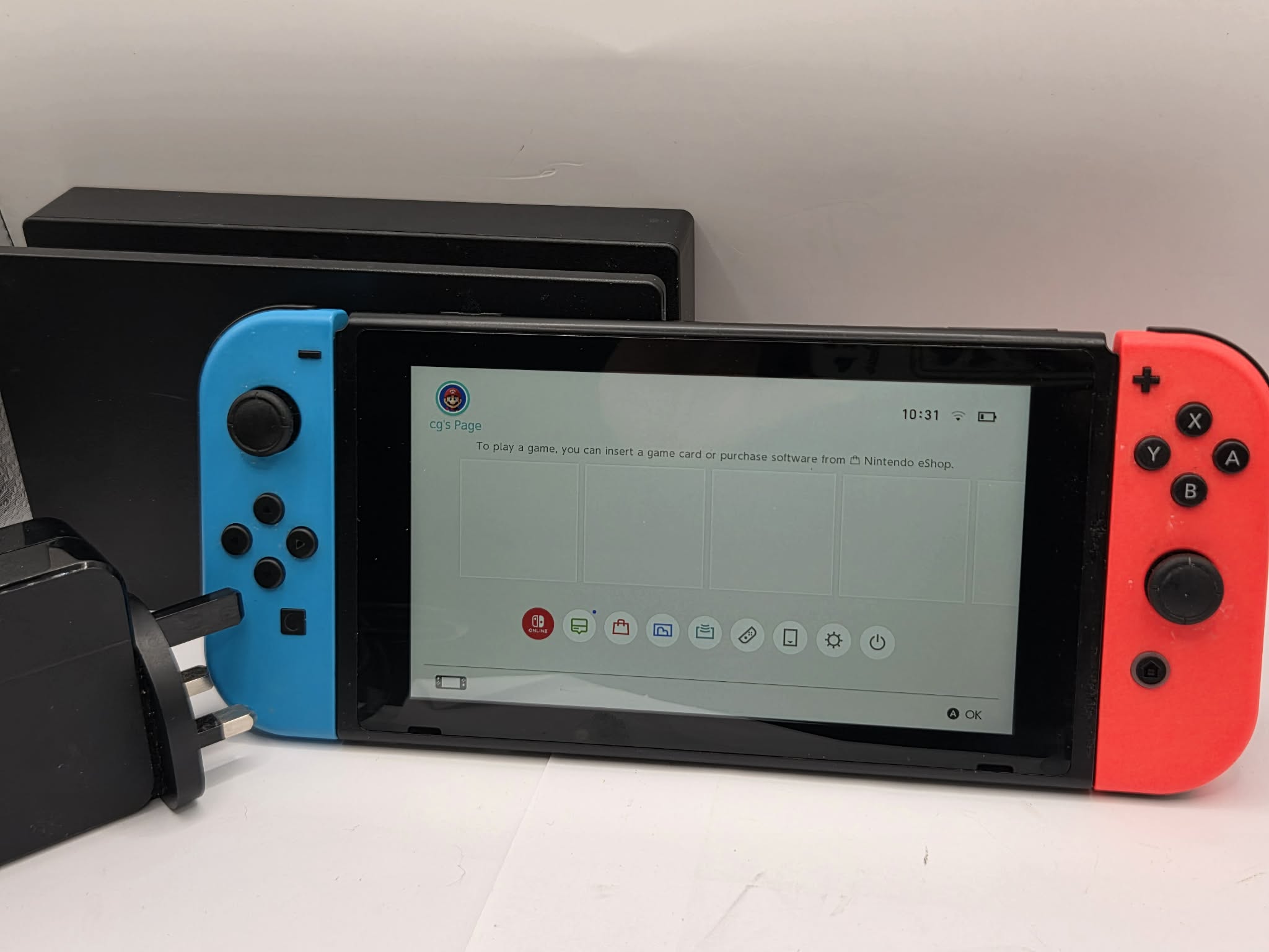 Nintendo Switch Console, 32GB HAC-001-01 Neon red/ Blue joycon