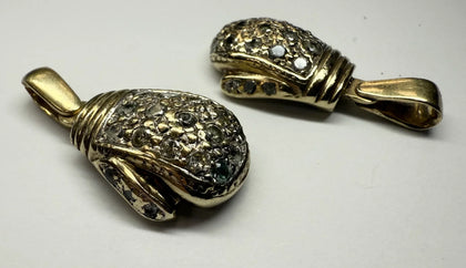 9ct yellow gold boxing gloves pendants 3cm length