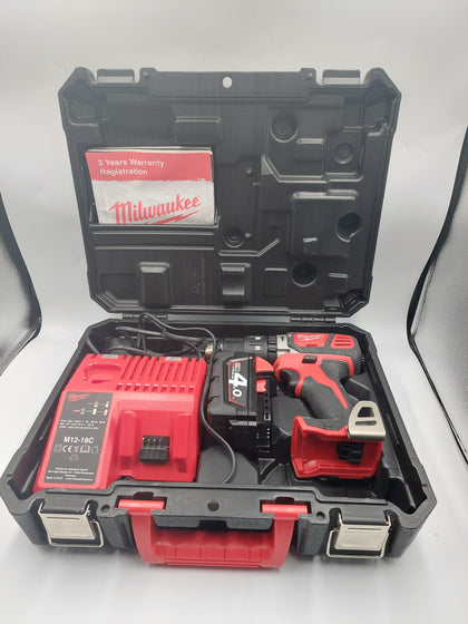 Milwaukee Combi Drill Cordless 18V Li-Ion M18BPDN-402C Compact case and charger