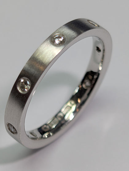 18ct White Gold Diamond Ring Matt Finish