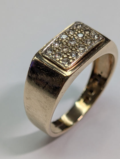9ct Gold Diamond Coffin Style Ring