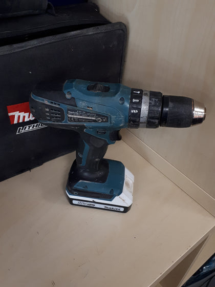 Makita HP457D 18V Cordless Combi Drill.