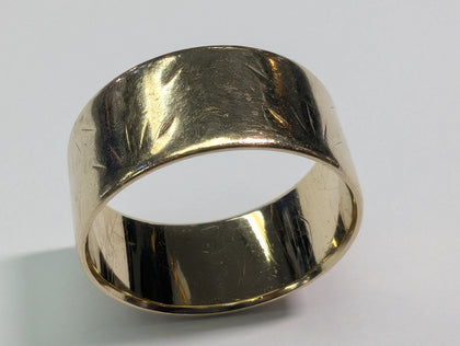 9CT GOLD WIDE WEDDING BAND SIZE O 1/2
