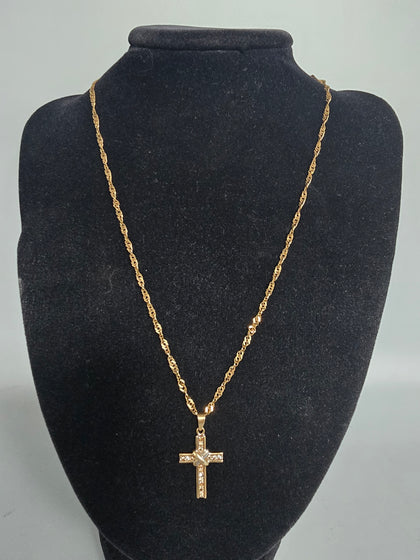 375 9CT Gold Necklace With cross Pendent 4.6G