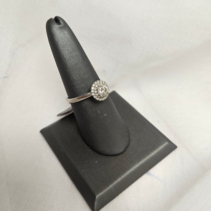 18ct White Gold Diamond Cluster Ring - Size Q