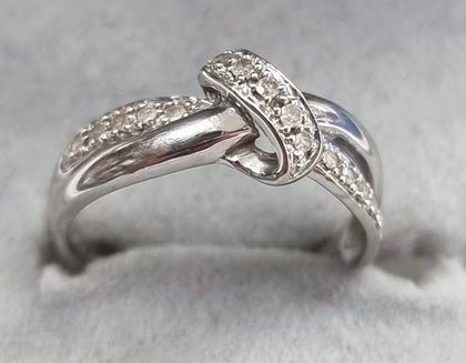 9ct White Gold Diamond Ring Size 