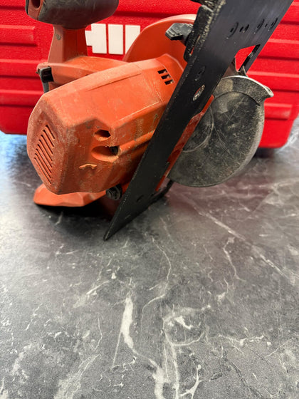 Hilti SCW 22-A Cordless 22V Circular Saw 165mm - x2 Batteries, Charger & Case