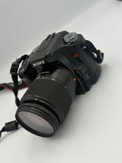 *Sony Alpha 100 DSLR-A100 10.2M + 18-70mm