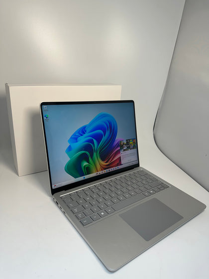 Microsoft Surface Laptop 7 (2024) 13.8