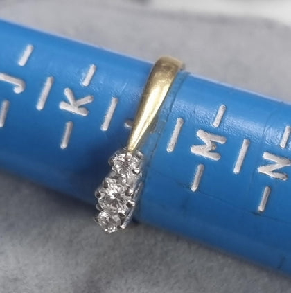 18ct Gold Diamond Ring Size 