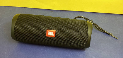 JBL FLIP 5 Bluetooth Speaker