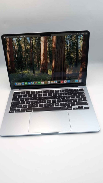 MacBook Air 16,12 2025 (A3240) - M4 Chip (10-CPU 8-GPU) - 16GB RAM - 256GB SSD - 13