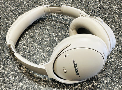 Bose QuietComfort Wireless Bluetooth Noise-Cancelling Headphones - White