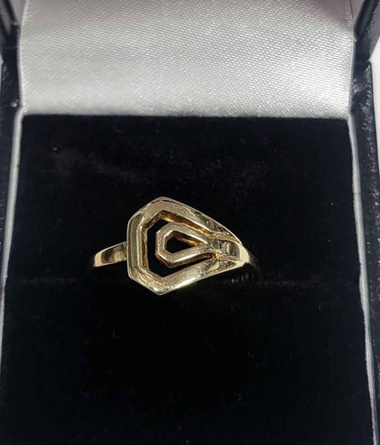 9ct Yellow Gold Art Deco Style Ring - 1.75G - Size N - Hallmarked