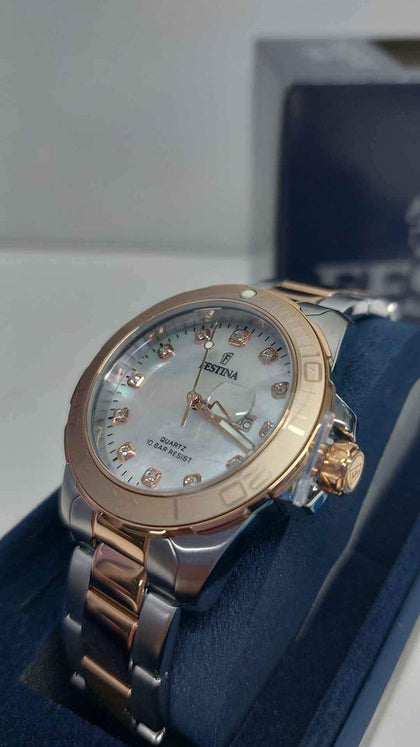 The Festina Ladies Boyfriend Watch F20505/1 combines a 34.50mm round shaped stainless steel case and a two tone stainless steel bracelet