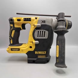 Dewalt Hammer Drill dch273 Body Only