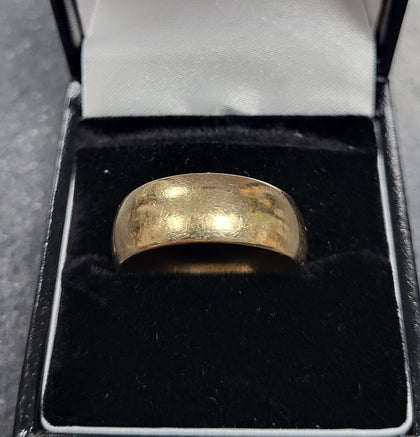 9ct Yellow Gold Band - 6.6g - Size U. Hallmarked
