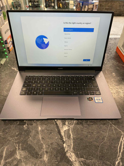 Huawei MateBook - 8GB RAM / 256GB SSD - Vega 8 Graphics - Ryzen 5 3500U