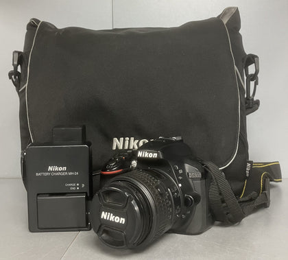 Nikon D5300 + 18-55MM VR & Carry Case