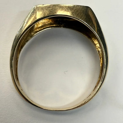 9ct YELLOW GOLD SIGNET RING SIZE V
