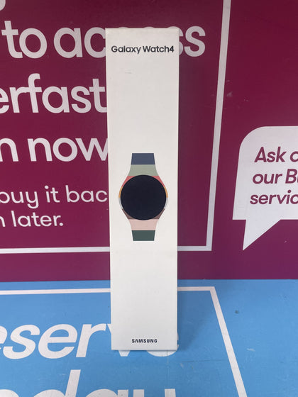 SAMSUNG GALAXY WATCH 4 40MM SILVER **BOXED**.