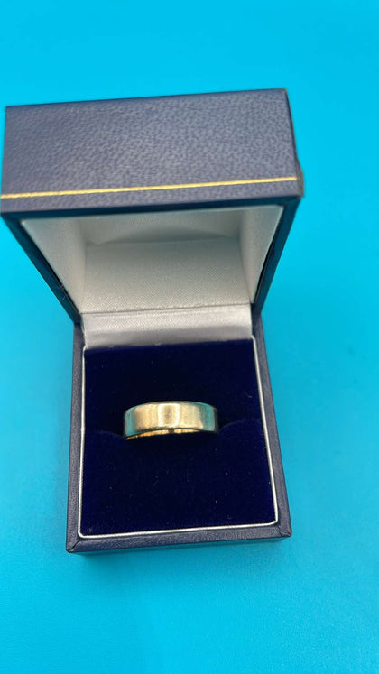 9CT gold ring