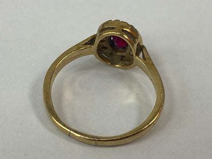 9CT GOLD RING LEIGH STORE