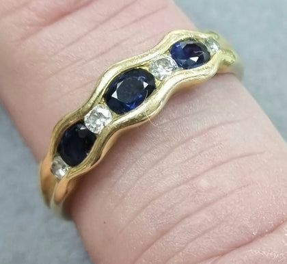 18ct Gold Diamond & Sapphire Ring.