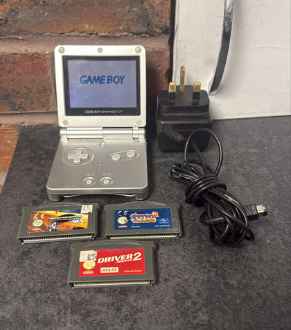 Nintendo Gameboy Advance SP Silver w/ x3 Games & Charger