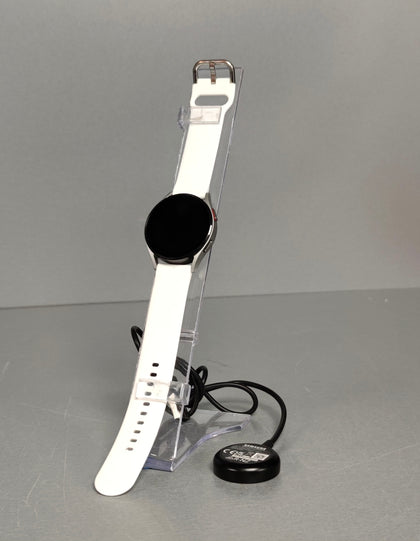 **Sale** Samsung Galaxy Watch4 40mm SM-R860NZSAEUE Silver**Unboxed**