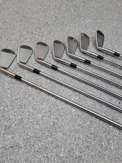 Mizuno Pro 221 set of 7 RH Irons - 90 cm 4 - PW - 90vm steel shafts Project X L5