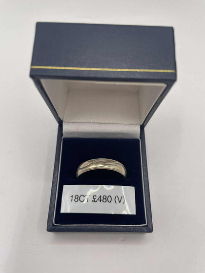 18CT GOLD RING