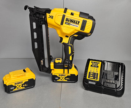 DeWalt DCN660P2 18v XR Brushless 2nd Fix Finishing Nailer Inc 2x 5.0Ah Batteries