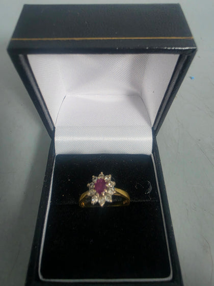 18ct GOLD RING WITH RED STONE 3.2G 750 Size K