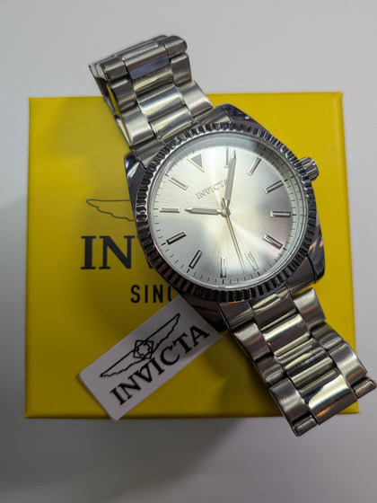 Gents Invicta Watch Boxed Silver