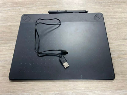 Wacom One S Graphics Tablet with Pen