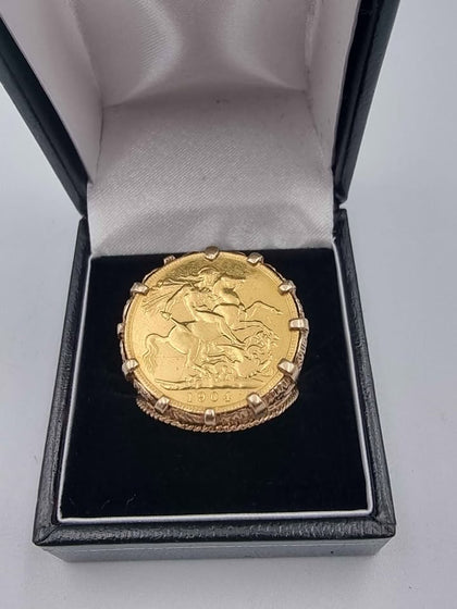 22ct Gold Full Sovereign (8 Gram) Coin Ring In 9ct Gold Surround (8.09 Grams) - Size U - 16.07 Grams