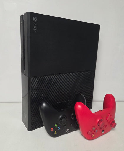 Microsoft Xbox One 500GB Console With 3 Games & 2 Controllers